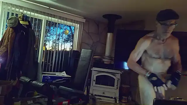 MoonDancer online show from 05-18-26, 03:50