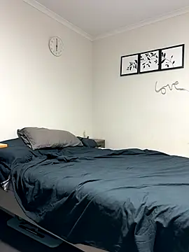 Guessmyjoy online show from 11-23-25, 08:02