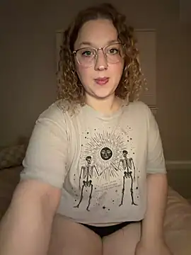 EmmieRae online show from 05-17-26, 05:07
