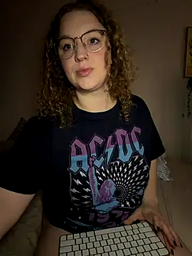 EmmieRae online show from 12-21-25, 09:59