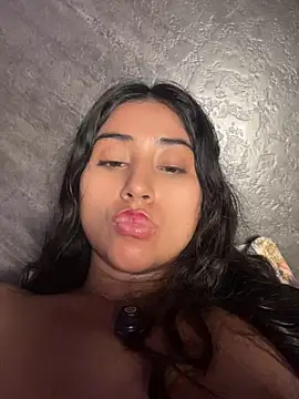 Valentinne z online show from 06-03-26, 02:33