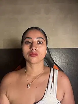 Valentinne z online show from 05-14-26, 09:50