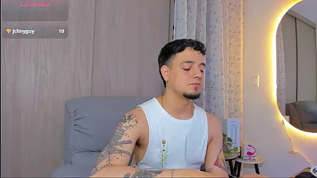 Snapshot of alejandro_calderon1 chatting on 11-11-25, 06:19 alejandro calderon1 online show from 11-11-25, 06:19