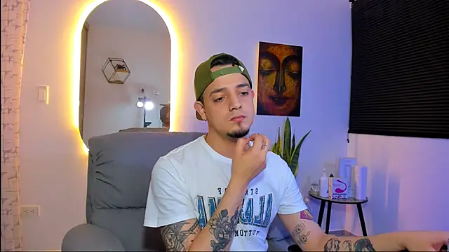 Snapshot of alejandro_calderon1 chatting on 01-18-26, 03:32 alejandro calderon1 online show from 01-18-26, 03:32