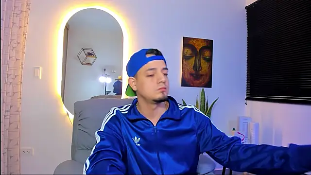 Snapshot of alejandro_calderon1 chatting on 01-13-26, 04:27 alejandro calderon1 online show from 01-13-26, 04:27