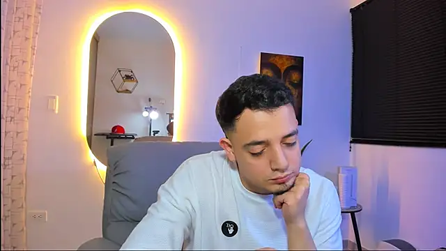 Snapshot of alejandro_calderon1 chatting on 03-02-26, 09:05 alejandro calderon1 online show from 03-02-26, 09:05