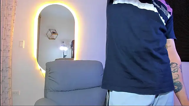 Snapshot of alejandro_calderon1 chatting on 01-17-26, 03:32 alejandro calderon1 online show from 01-17-26, 03:32