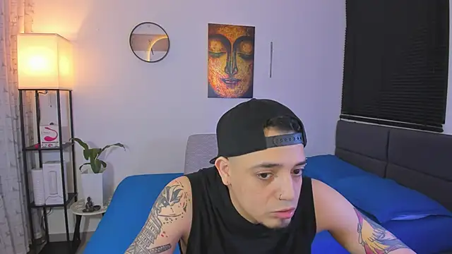 Snapshot of alejandro_calderon1 chatting on 06-10-26, 12:34 alejandro calderon1 online show from 06-10-26, 12:34