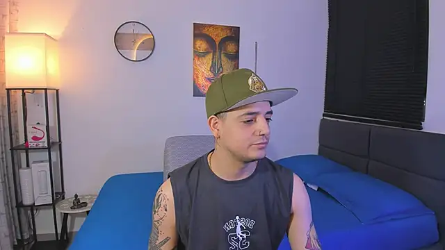 Snapshot of alejandro_calderon1 chatting on 06-29-26, 03:02 alejandro calderon1 online show from 06-29-26, 03:02