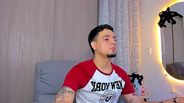 Snapshot of alejandro_calderon1 chatting on 10-14-25, 01:50 alejandro calderon1 online show from 10-14-25, 01:50