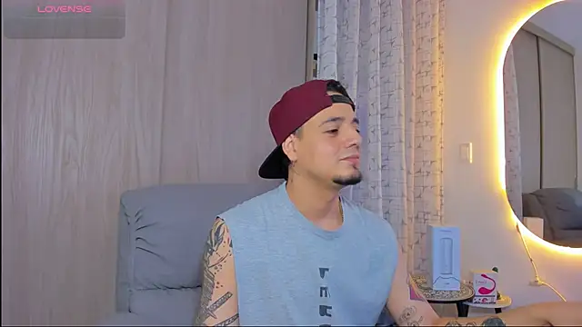 Snapshot of alejandro_calderon1 chatting on 11-25-25, 04:24 alejandro calderon1 online show from 11-25-25, 04:24