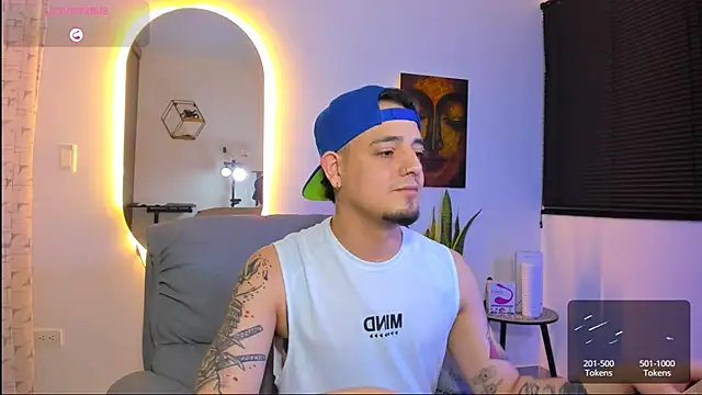 Snapshot of alejandro_calderon1 chatting on 02-11-26, 03:50 alejandro calderon1 online show from 02-11-26, 03:50