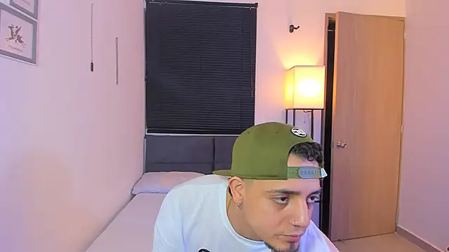 alejandro calderon1 online show from 04-08-26, 04:47