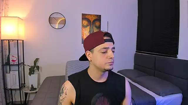 Snapshot of alejandro_calderon1 chatting on 07-11-26, 05:08 alejandro calderon1 online show from 07-11-26, 05:08