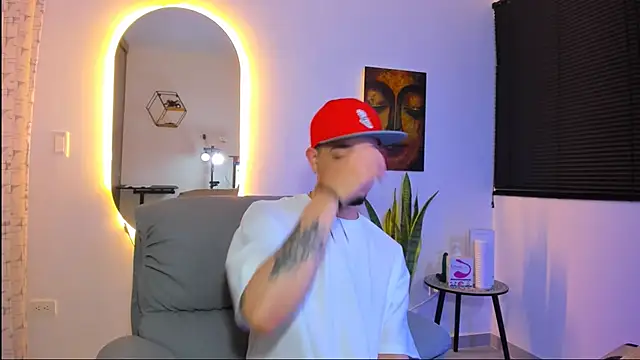 Snapshot of alejandro_calderon1 chatting on 02-10-26, 06:01 alejandro calderon1 online show from 02-10-26, 06:01