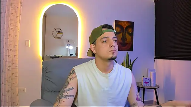 Snapshot of alejandro_calderon1 chatting on 02-24-26, 02:45 alejandro calderon1 online show from 02-24-26, 02:45