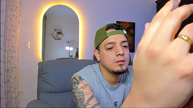 Snapshot of alejandro_calderon1 chatting on 01-19-26, 12:25 alejandro calderon1 online show from 01-19-26, 12:25