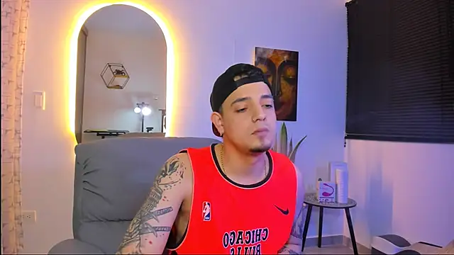 Snapshot of alejandro_calderon1 chatting on 02-25-26, 05:07 alejandro calderon1 online show from 02-25-26, 05:07