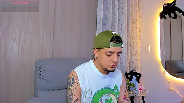 Snapshot of alejandro_calderon1 chatting on 10-17-25, 03:10 alejandro calderon1 online show from 10-17-25, 03:10