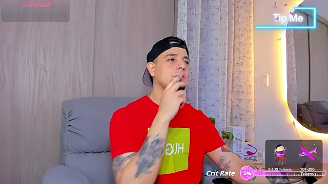 Snapshot of alejandro_calderon1 chatting on 10-08-25, 04:25 alejandro calderon1 online show from 10-08-25, 04:25