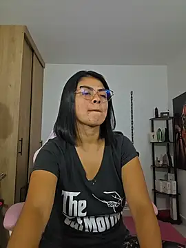 Hannah-grace online show from 05-25-26, 01:10