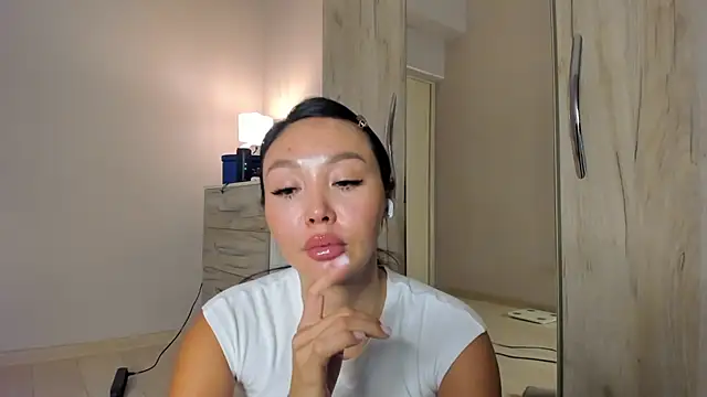 keiko hot online show from 04-20-26, 02:25