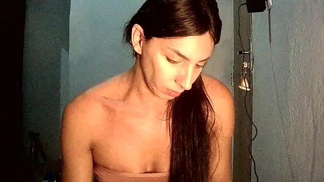 Snapshot of AlexiaDuucan chatting on 09-27-25, 09:10 AlexiaDuucan online show from 09-27-25, 09:10