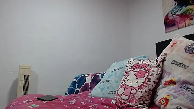 Snapshot of aleera_starxx982 chatting on 02-21-25, 12:49 aleera starxx982 online show from 02-21-25, 12:49