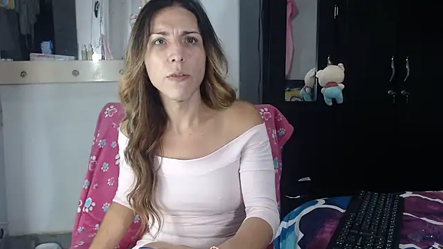 aleera starxx982 online show from 11-03-25, 03:45