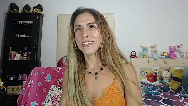 aleera starxx982 online show from 05-07-26, 12:04