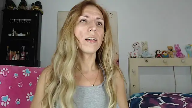 aleera starxx982 online show from 05-26-26, 04:54