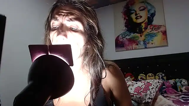 Snapshot of aleera_starxx982 chatting on 02-23-25, 02:51 aleera starxx982 online show from 02-23-25, 02:51