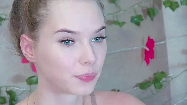 GentleRossi online show from 10-08-25, 03:13