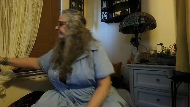 Snapshot of DestineeLoverGirl chatting on 10-24-25, 12:37 DestineeLoverGirl online show from 10-24-25, 12:37
