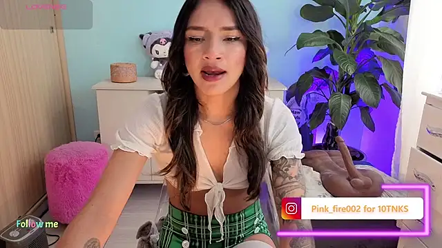 melisa es online show from 11-24-25, 01:11