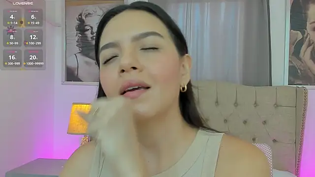 Snapshot of Beautyari_ chatting on 06-11-26, 12:24 Beautyari online show from 06-11-26, 12:24