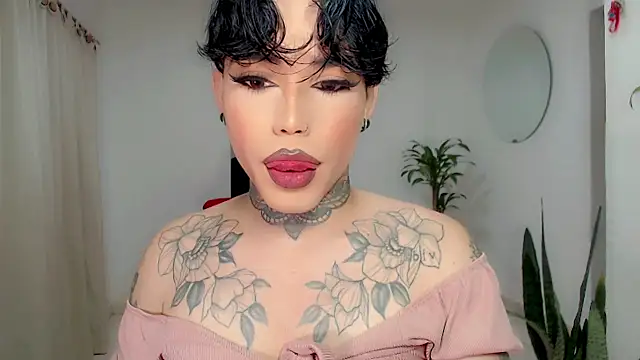 Snapshot of little_star_porn chatting on 01-15-26, 09:29 little star porn online show from 01-15-26, 09:29