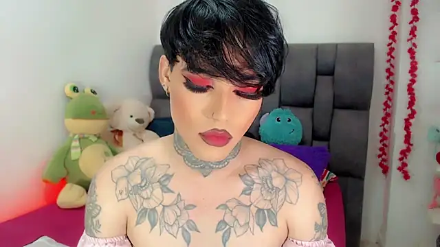 Snapshot of little_star_porn chatting on 02-03-26, 06:40 little star porn online show from 02-03-26, 06:40