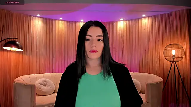 Snapshot of JennaOlsonX chatting on 10-07-25, 11:44 JennaOlsonX online show from 10-07-25, 11:44