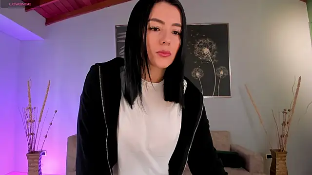 Snapshot of JennaOlsonX chatting on 11-17-25, 11:47 JennaOlsonX online show from 11-17-25, 11:47