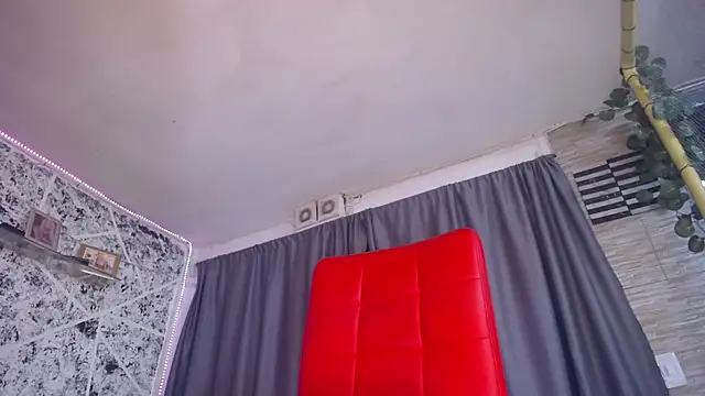 hornytsblonde online show from 04-28-26, 01:48