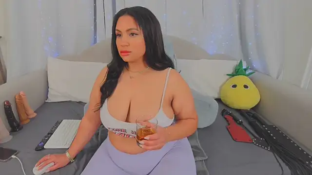 MeghanXO online show from 03-01-26, 12:43