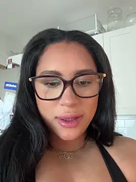 Snapshot of MeghanXO chatting on 10-03-25, 02:29 MeghanXO online show from 10-03-25, 02:29