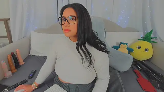 MeghanXO online show from 03-19-26, 01:22