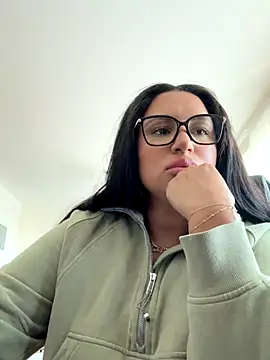 Snapshot of MeghanXO chatting on 10-01-25, 01:04 MeghanXO online show from 10-01-25, 01:04