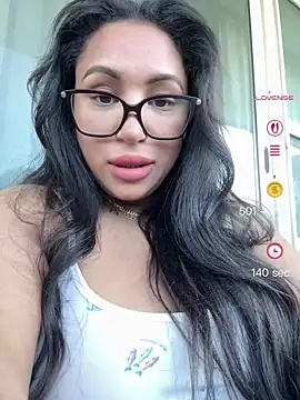 Snapshot of MeghanXO chatting on 07-08-26, 01:34 MeghanXO online show from 07-08-26, 01:34
