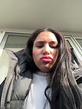 MeghanXO online show from 12-18-25, 03:16