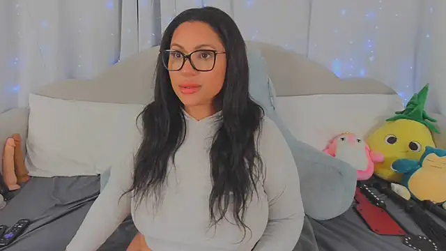 MeghanXO online show from 05-20-26, 02:19