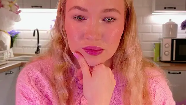 Snapshot of Veronika_Mitchel chatting on 12-02-25, 11:23 Veronika Mitchel online show from 12-02-25, 11:23