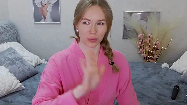 Snapshot of Veronika_Mitchel chatting on 02-20-25, 05:52 Veronika Mitchel online show from 02-20-25, 05:52